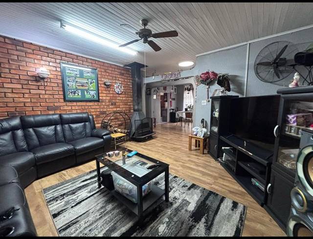 3 BEDROOM HOUSE FOR SALE IN WENTWORTH PARK